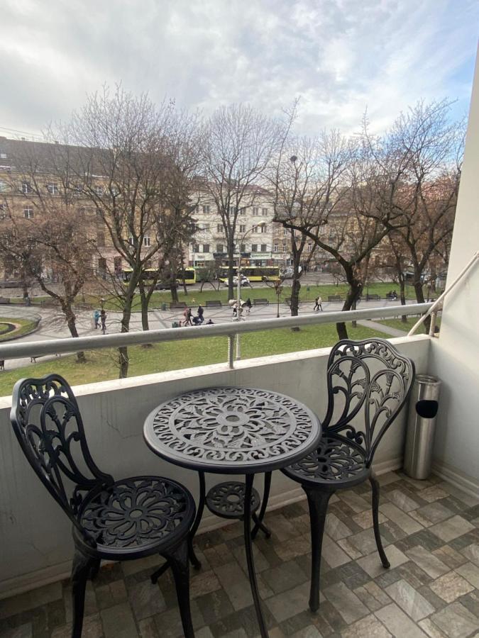 Avenue Apart Lviv Bagian luar foto